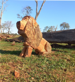 LEO escultura